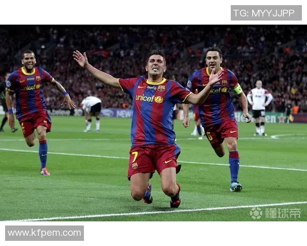 七号球衣足球明星的传奇故事与辉煌成就揭秘