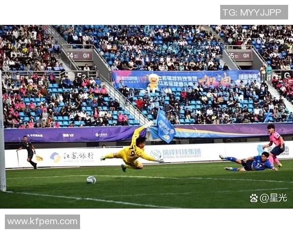 深圳足球明星盘点他们在绿茵场上的辉煌成就与影响力